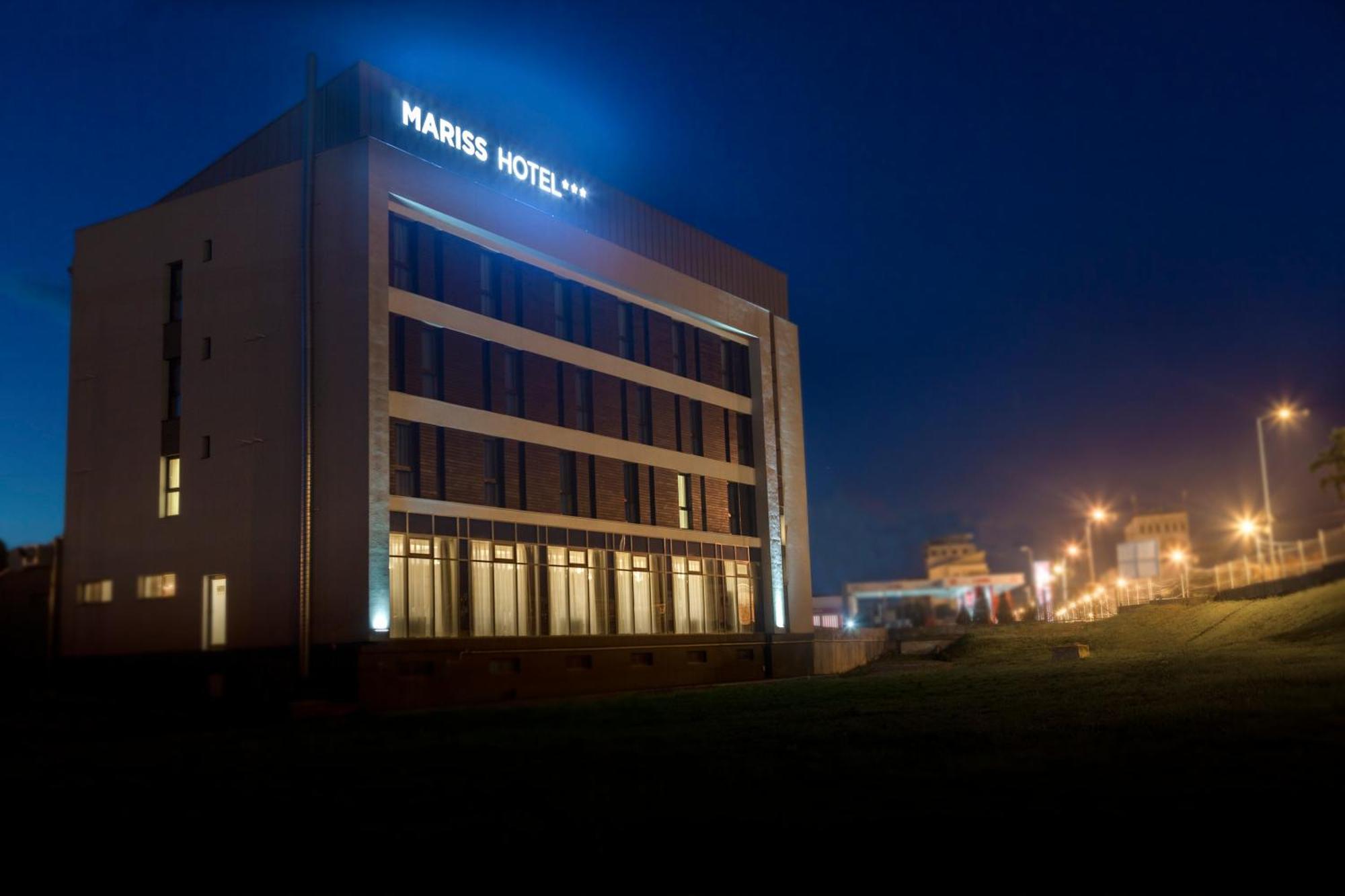 Hotel Mariss Alba Iulia Eksteriør bilde